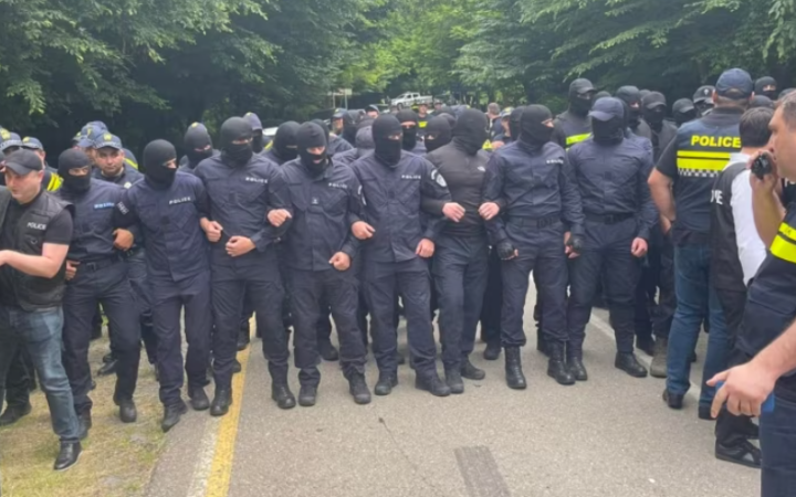 У Грузії проходять мітинги проти приїзду доньки Лаврова