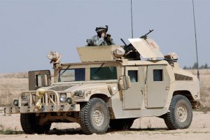 США будут поставлять в Украину военные вездеходы и дроны (обновлено)