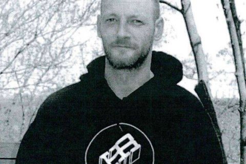 Воевавший в Украине латвиец найден мертвым в сгоревшем автомобиле на острове Гернси