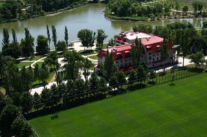 Французам обещают на "Кирша" переводчиков и круасаны