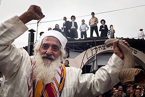 Хасидов в Умани будут охранять 400 милиционеров