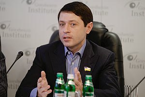 Евро-2012 объединило Раду, - нардеп