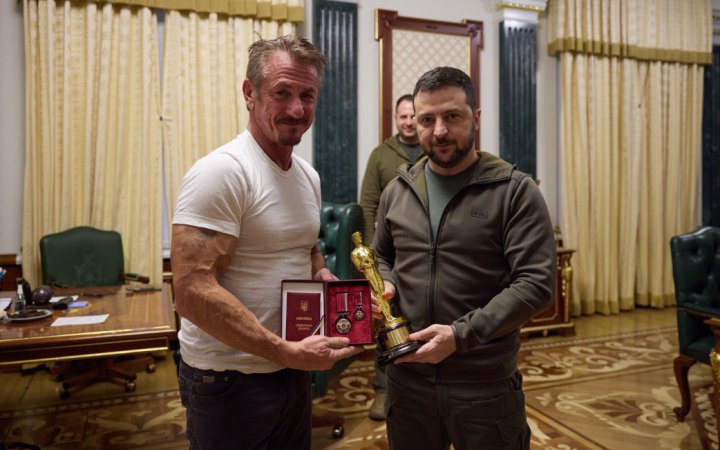 Зеленський зустрівся з актором і кінорежисером Шоном Пенном, який працює над фільмом про Україну