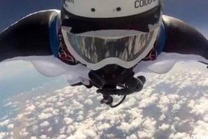 Экстремал пролетел 10 километров без парашюта