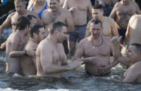 На Крещение Кличко с мэрами более 30-ти городов скупался в Днепре