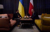 Повертаючись зі США, Зеленський провів зустріч із Дудою 