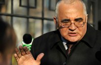 Замминистра образования, "уволенный" Азаровым, не собирается в отставку