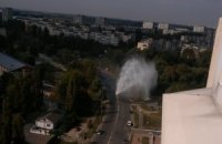 10-метровый столб воды перекрыл движение в Голосеевском районе