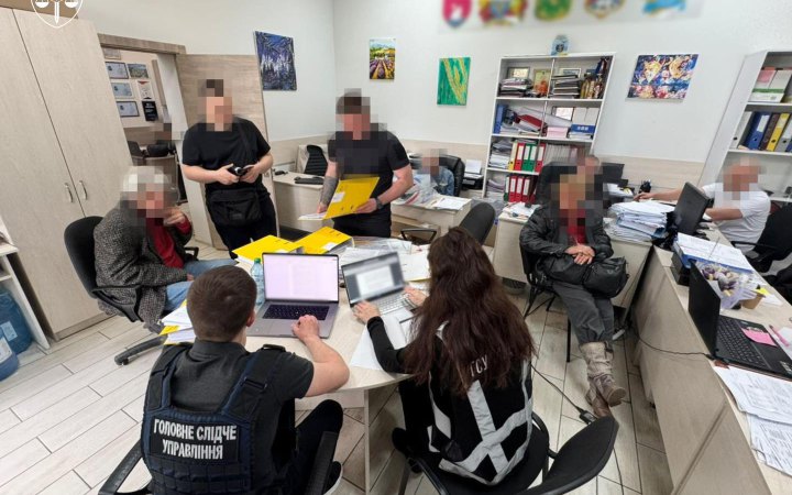 На Київщині посадовця селищної ради підозрюють у вимаганні половини компенсації за «єВідновлення»