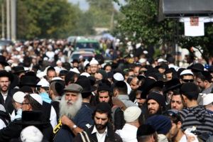Израиль просит дать хасидам, посещающим Умань, статус паломников