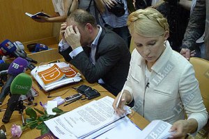 Заседание суда над Тимошенко проходит в невыносимой жаре