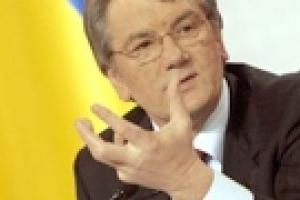Ющенко видит, что Крыму угрожают отделением извне