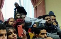 В Тернополе иностранные студенты устроили протест из-за смерти шестикурсницы медуниверситета