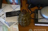 У Дніпрі п'яний чоловік кинув з балкона гранату, постраждала дитина