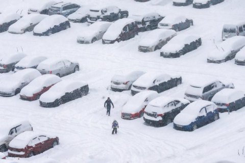 Снегопад в Киеве прекратится утром в четверг, ночью ожидается до -10 градусов