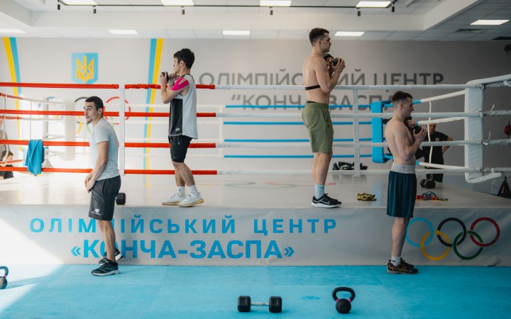 Один день з табору збірної України з боксу: нові спеціалісти, 6 годин тренувань і зефір на обід