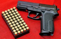 Учителям во Флориде разрешили носить оружие в школу