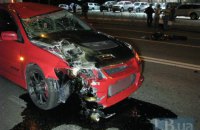 ​В Киеве пьяный водитель на спортивном Mitsubishi сбил насмерть пешехода на "зебре"