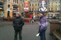 Расчищать Майдан от баррикад пришло четыре человека