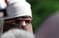 Премьер Великобритании призвал бороться с дискриминацией мусульманок