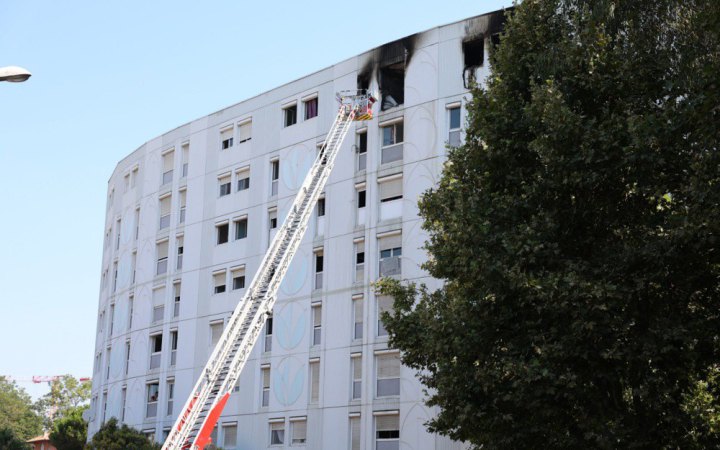 Внаслідок підпалу у багатоповерхівці у Ніцці загинуло 7 людей, серед них четверо дітей