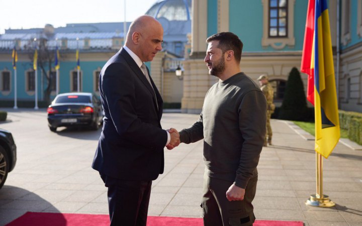 Володимир Зеленський обговорив з президентом Швейцарії використання заморожених прибутків з активів РФ