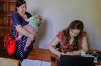 Скільки ми платимо медикам поза касу і на що хворіємо: докладні результати найкращого в країні дослідження здоров’я українців