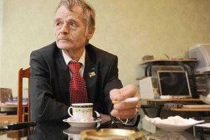 Джемилев рассказал о тяжелом детстве сына и его увлечении марихуаной