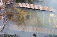 На Сумщині підняли з дна річки російський танк, що раніше затонув разом з екіпажем