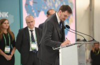 Гончарук подписал с мобильными операторами меморандум о перераспределении частот для 4G