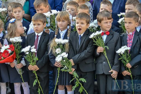 В День знаний правопорядок в школах будут обеспечивать около 15 тыс. правоохранителей