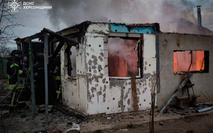 На Херсонщині через російські обстріли загинула людина, ще п'ятеро поранені