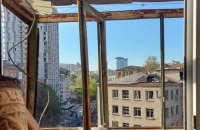 «Без даху, води, світла, газу та надії на відновлення житла». Як живуть кияни в центрі столиці