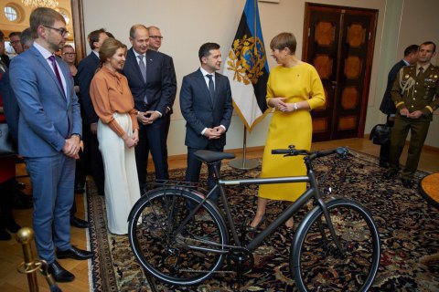 Офис президента рассказал, что Зеленскому дарили в 2019 году 
