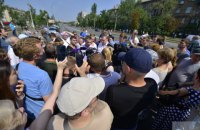 Жильцы проблемных домов перекрывали Харьковское шоссе в Киеве (обновлено)