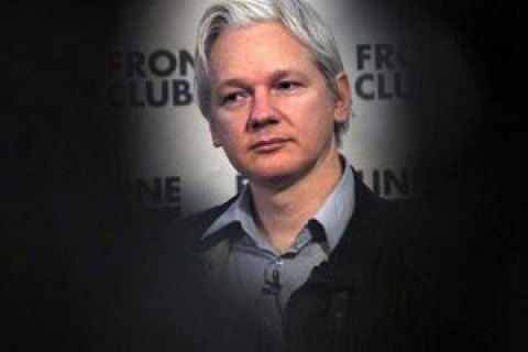 Ассанж лишен доступа к Интернету