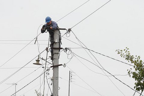 Из-за непогоды в Украине обесточены 60 населенных пунктов в трех областях