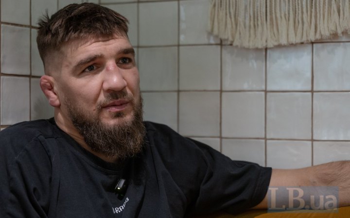 Ярослав Амосов: «Усе життя йшов до того, щоб дебютувати в UFC»