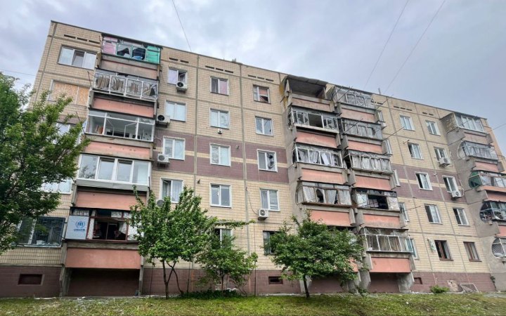 Ворог обстріляв Нікополь з артилерії, поранені дитина та чоловік