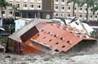 На Токио обрушился тайфун, есть пострадавшие