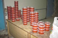 Пограничники задержали на границе с Россией гражданина Молдовы с 50 кг красной икры 