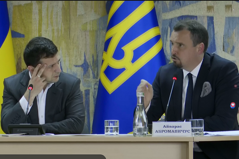 Абромавичус: компании, связанные с предыдущей властью, имели колоссальный доступ к гособоронзаказу