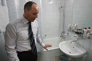 Парубий показал, как живет