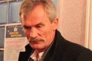 В округе 194 оппозиции пришлось доставать печать из трусов главы комиссии