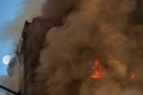 В Англії є ще 600 подібних до згорілої багатоповерхівки будинків