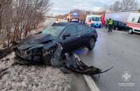 На Дніпропетровщині зіткнулися п’ять легковиків і вантажівка