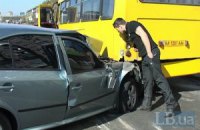 ДТП в Киеве: водитель иномарки бросил раненого пассажира 