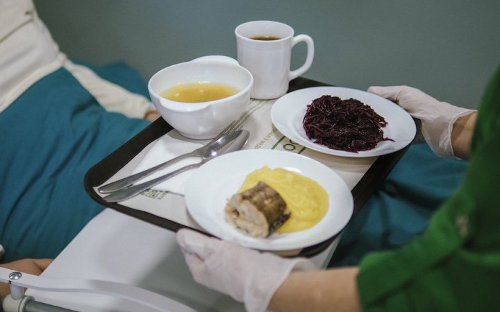 Міноборони не буде скасовувати окрему доплату за харчування чинним військовим у лікарнях – Самофалов
