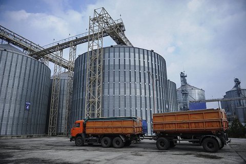 Нацполиция объявила в розыск владельца "Агроинвестгруп" и его сына