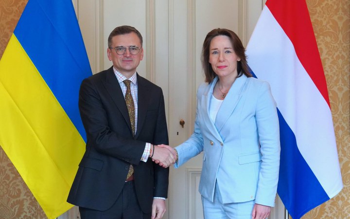 Кулеба у Нідерландах закликав посилити українську ППО системами Patriot